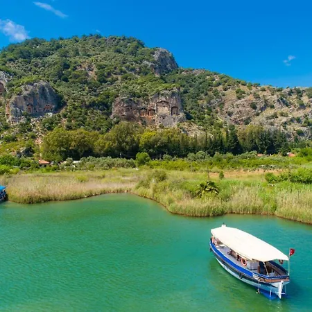 Bercu Paradise Villa *