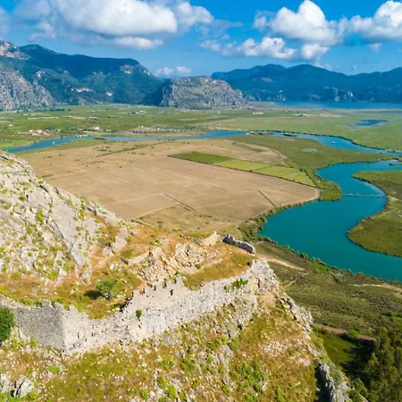 Bercu Paradise فيلة